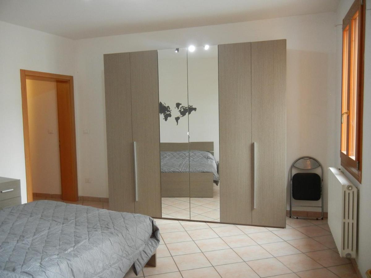 Casa Vacanze Medicina Luaran gambar