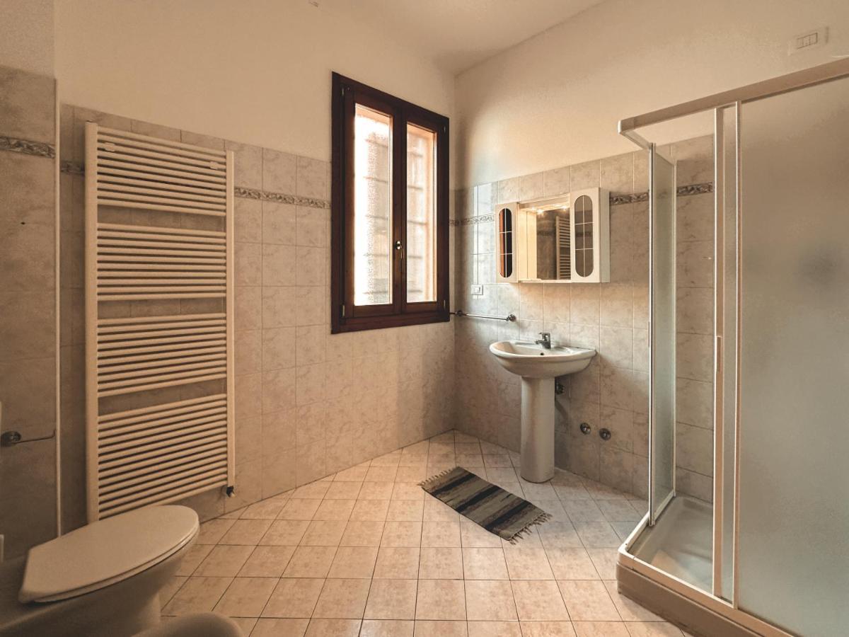 Casa Vacanze Medicina Luaran gambar